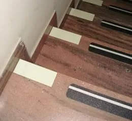 Borda de Piso Fotoluminescente