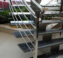 Escadas e guarda-corpos de aço inox