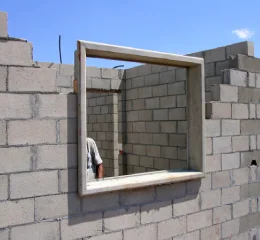 Contramarco Pré-Fabricado