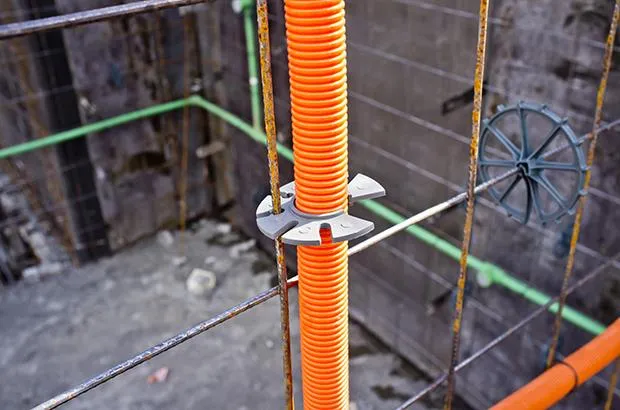 Posicionador de tubulação e eletroduto PT