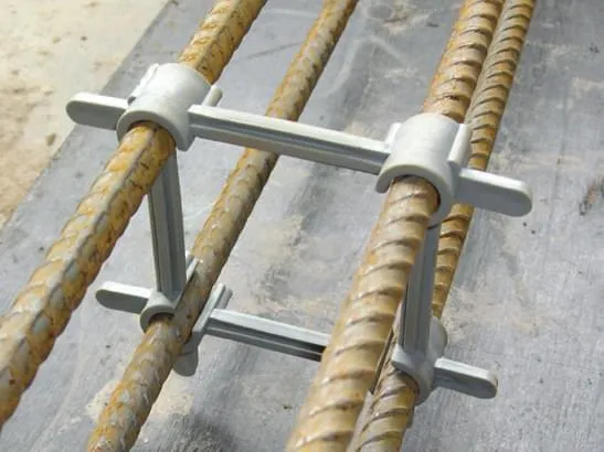 Estribo Plástico para Postes e Mourões – EP 