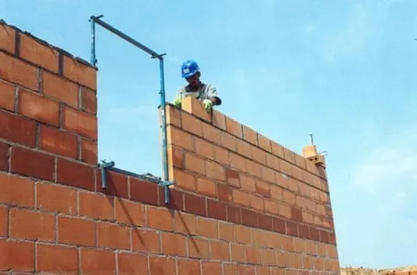 Gabarito Regulável para Vão de Janela