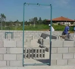 Gabarito Regulável para Vão de Porta