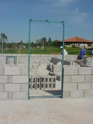 Gabarito Regulável para Vão de Porta