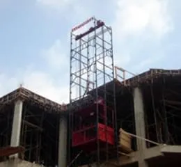 Elevadores a cabo de aço