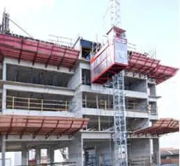 Elevadores Pinhão e Cremalheira