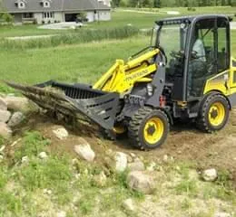 Minicarregadeira Articulada 306 CAB