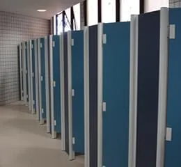 Divisórias Sanitárias Basic System e BasePlac