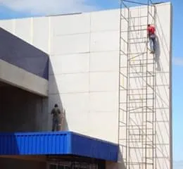 Divisórias com Placas Cimentícias (Steel Frames)