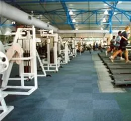 Carpete em Placas Plain Bac®