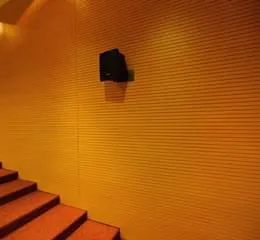 Painel Novara 16 Revestido com Madeira de Lei