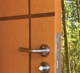 Porta Pronta com Batente e Guarnições em PVC Wood