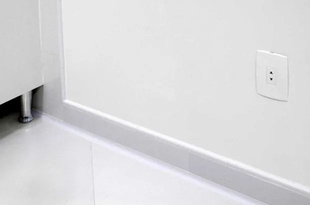 Canto Interno de Sobrepor em PVC - TEC 188