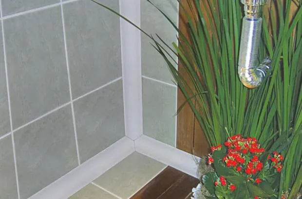 Canto Interno de Sobrepor em PVC - TEC 188