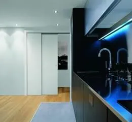        Eclisse TELESCÓPICA único - Sistema para embutir 2 folhas paralelas