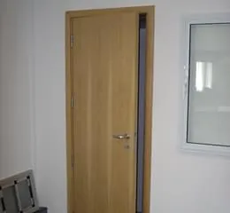 Portas Termo Acústicas em Madeira