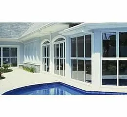 Linhas Elegance® - Portas de giro e janelas do tipo maxim-ar 