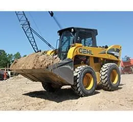 Minicarregadeira Gehl V400