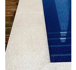 Borda de Piscina - Braston