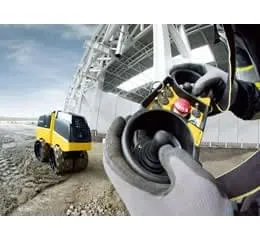 Compactador Rádio Controlado Multiuso BOMAG BMP 8500