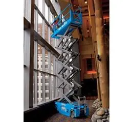 Plataforma Tipo Tesoura Autopropelida GS-3232