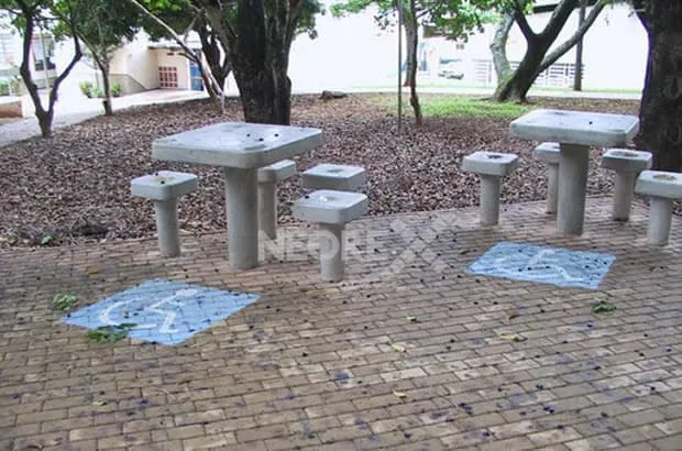 Mesas com bancos M80Q, M80QPA, M80QPI e B80Q