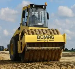                                     Rolo Compactador BW 211 PD-4i / -4