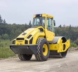                                     Rolo Compactador BW 213 D-4i / -4