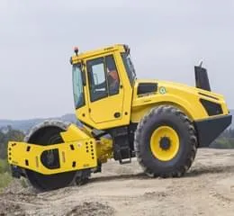                               Rolo Compactador BW 214 D-4