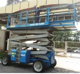 Plataforma de Acesso Pantográfico