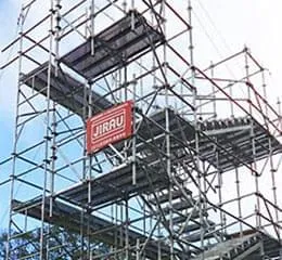 Escada Metálica com Patamar