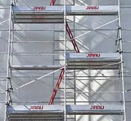 Escada Metálica com Alçapão