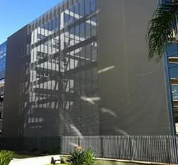 Brise Metálico VP 115