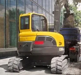 Escavadeira Compacta ECR88 Plus