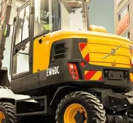 Escavadeira Compacta EW60C