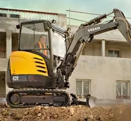 Escavadeira Compacta EC27C