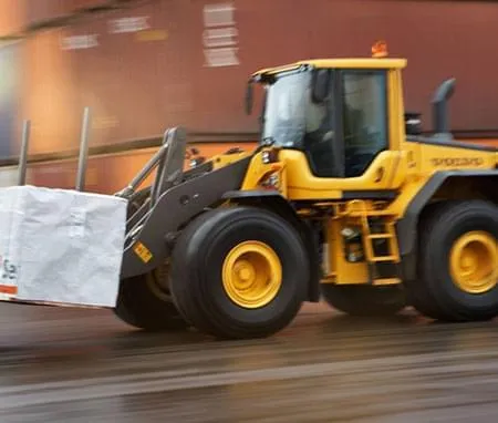 Carregadeira de Rodas L110F