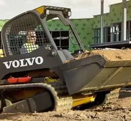 Minicarregadeira MCT125C