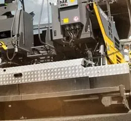 Vibroacabadora ABG8820B