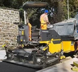 Vibroacabadora ABG2820