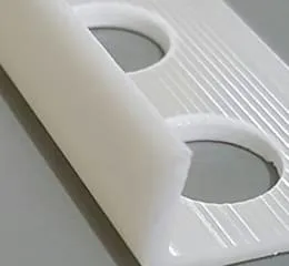 Perfil de PVC entre Revestimentos