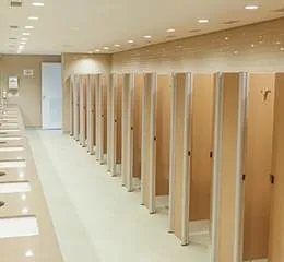 Divisórias e Portas sanitárias
