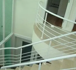 Corrimão e Guarda-Corpo – Escadas Norte Sul