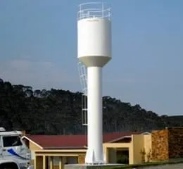 Taça com Água na Coluna