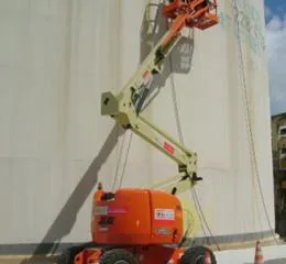 Plataforma Aérea com Lança Articulada Diesel