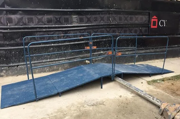 Passarela para Tubulação em Calçada