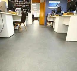 Piso Vinílico em Placa ACE Impressionfloor® Concrete