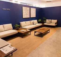 Piso vinílico heterogêneo em régua autoportante ACE Impressionfloor Office Wood