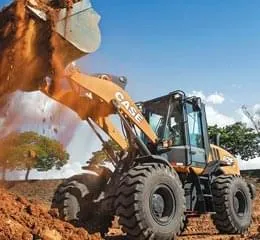 Pá Carregadeira 621E