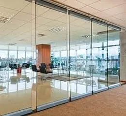 Divisória Articulada de Vidro MovGlass®